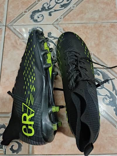 Brand New FOOTBALL CLEATS | SIZE 44