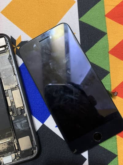 iphone 8 plus For Parts Available