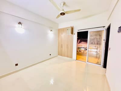 3 Bed Non-Furnished Apartment for Rent in Diamond Mall