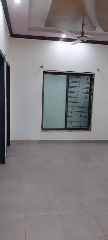 MadinaTown y block 5 Marla duble story house for sale