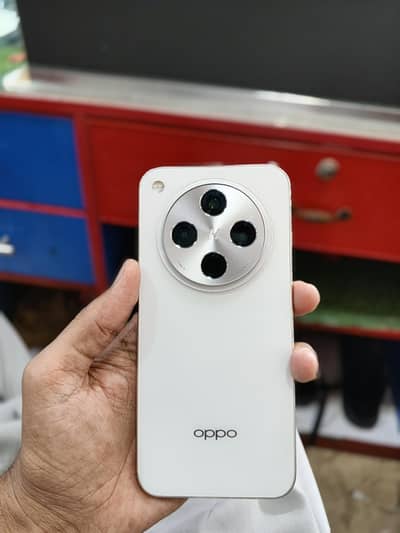 Oppo Find x8 16/256 . . . pta approve 10/10 . . . pubg 120fps