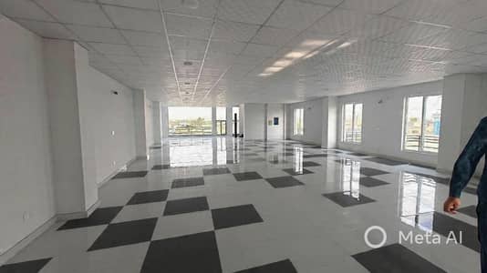 BRAND NEW FLOOR FOR RENT ON MAIN ROAD