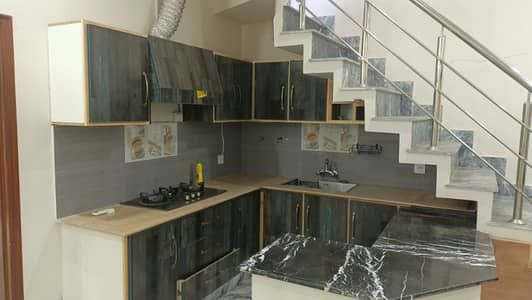 Vip Portion for rent in model town link road