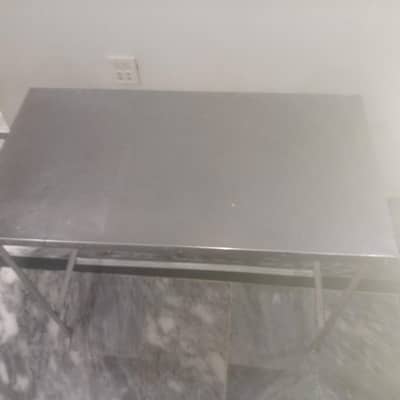 console table like new in 7500