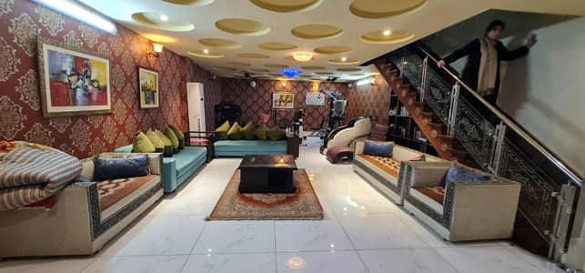 Officers colony no 2 madinaTown 20 Marla duble story house for sale