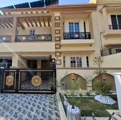 Bahria town 5 Marla Designer House for sale