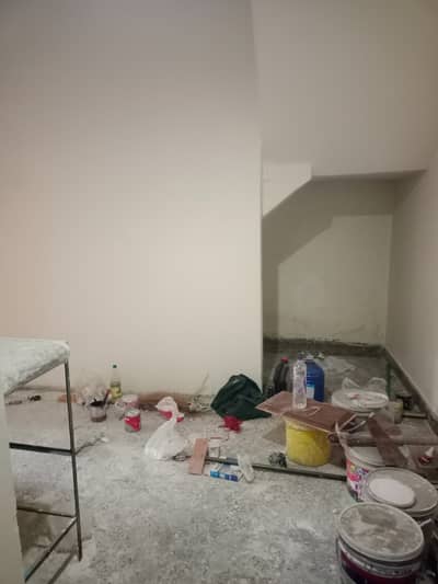 F-11/1 lower ground shop class III market