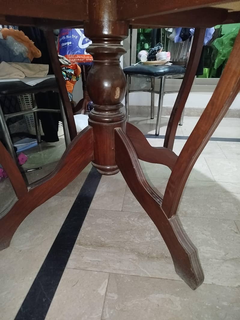 Round dinning table 3