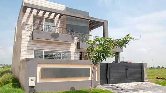 10 Marla Almost Luxury House Available For Sale In Jasmine Block Bahria Town Lahore.