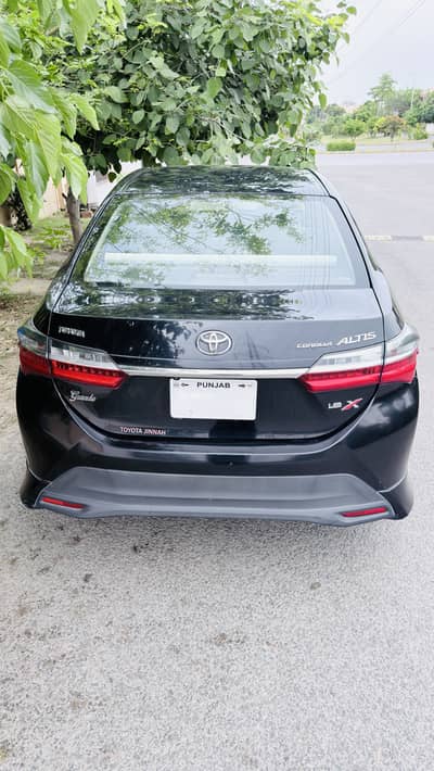 Toyota Corolla Altis Grande X CVT 1.8 (Black Interior) – For Sale