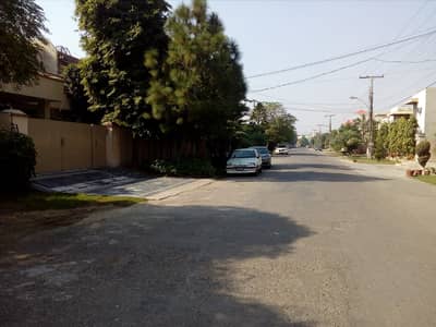 1 Kanal On 60 Fee Road Best Location Near Park Mosque And Wapda Around About Plot For Sale