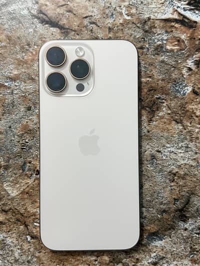 Iphone 16 pro max - pta approved