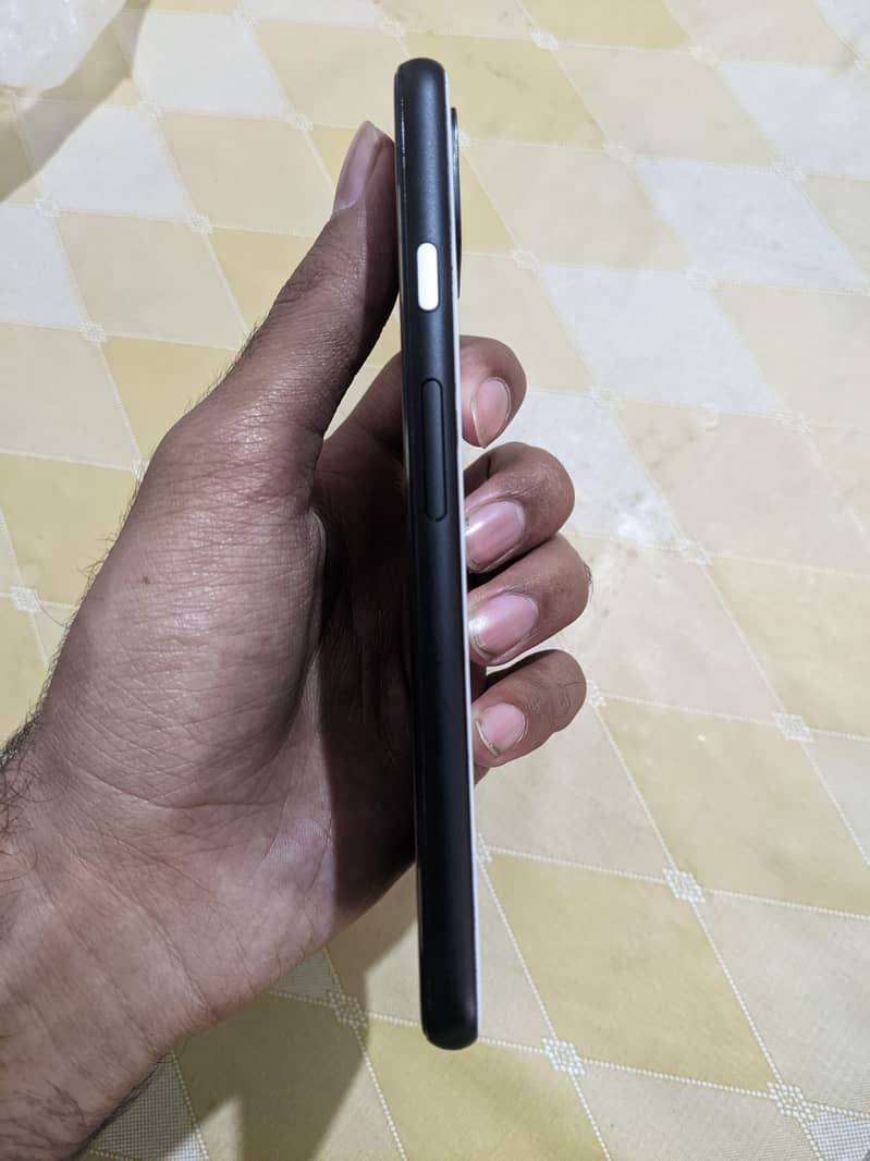 Google Pixel 4 3