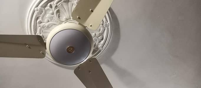 4 ceiling fans for sale in good condition