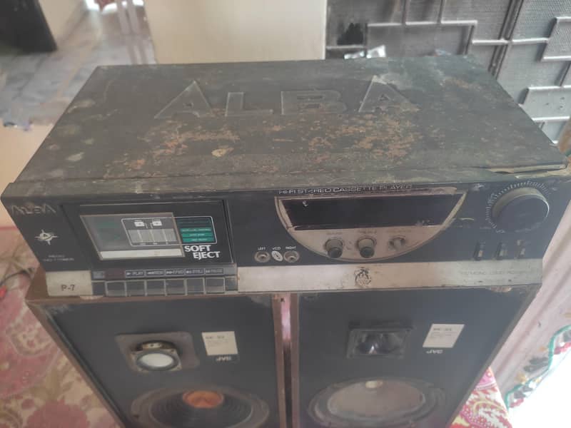 amplifier & Speakers 3