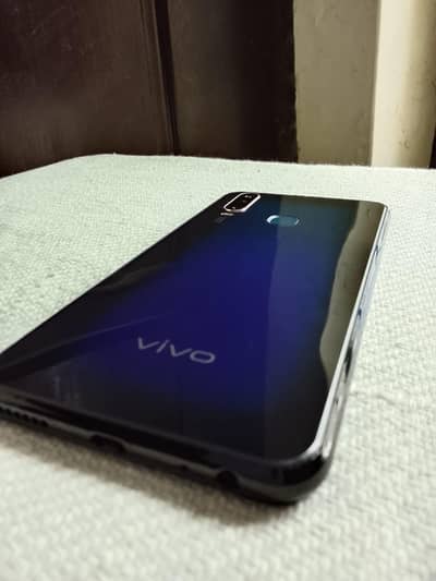 Vivo Y17 (4/128GB) - 10/10 Condition - PTA Approved