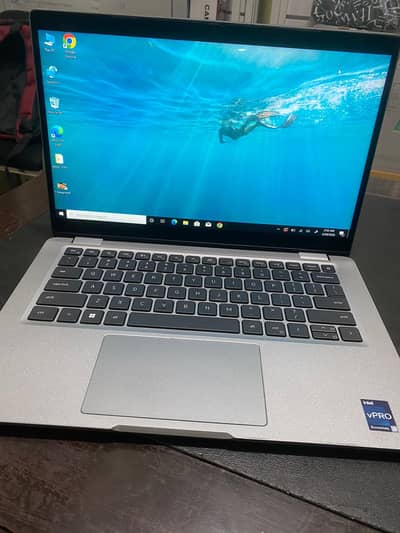 Dell Latitude 5330 Core i5 12th Gen 16GB RAM 256GB SSD Touch Laptop
