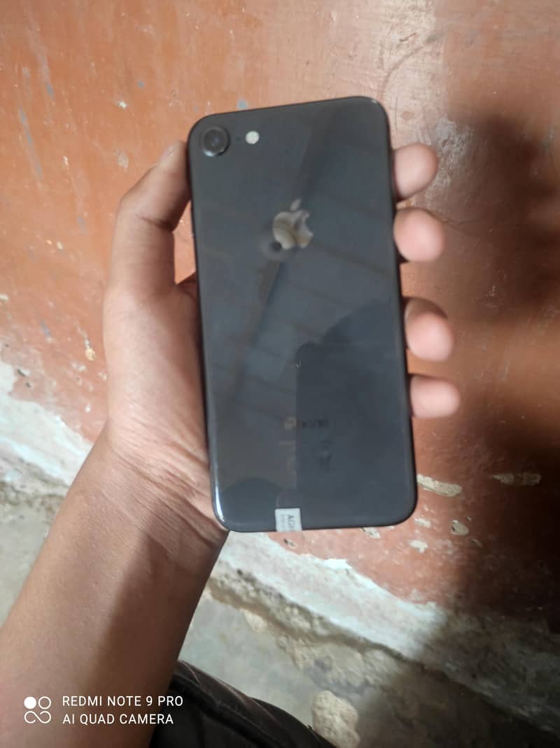 IPHONE 8 6