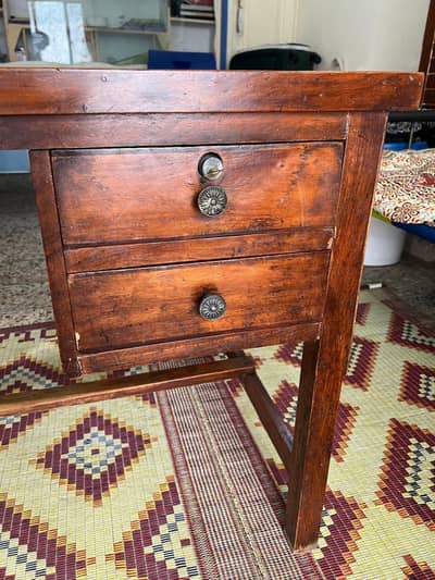 Desk table/Iron table