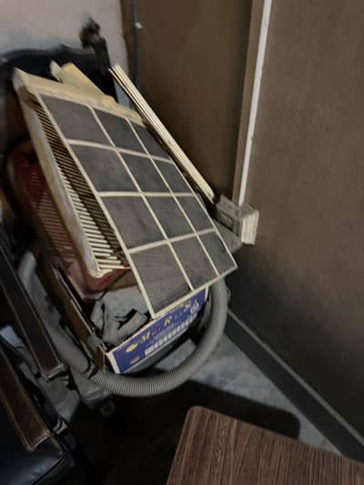 Used general 1.5 ton ac working