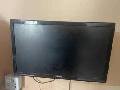 Samsung 21 inch Lcd For Gaming Use And Normal Stuff