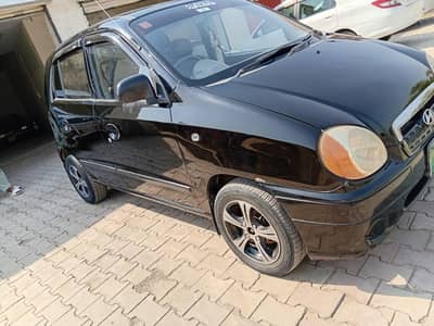 santro 2004 very neat and clean