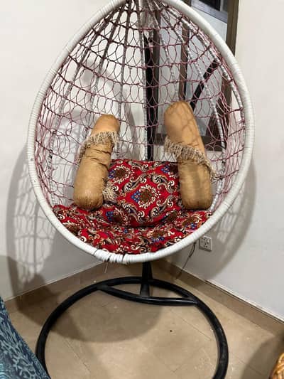 premium indoor/outdoor Egg swing Chair with stand in 10/10 condition