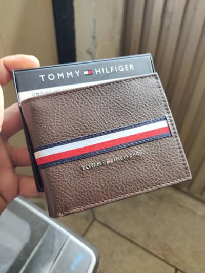 Tommy Hilfiger Brown Leather Bifold Walle