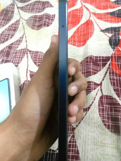 galaxy a06 4/64 gb black calour 9/10 condition