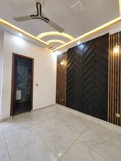 5 Marla Brand New House For Sale In Lake City Sector M7 C1