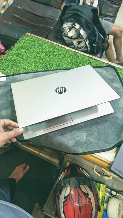 HP 450 g6 core-i7 8th Gen 2 GB gaming Graphics Card