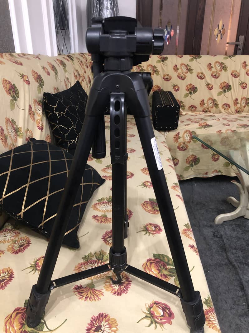 Tripod Stand For Camera 1