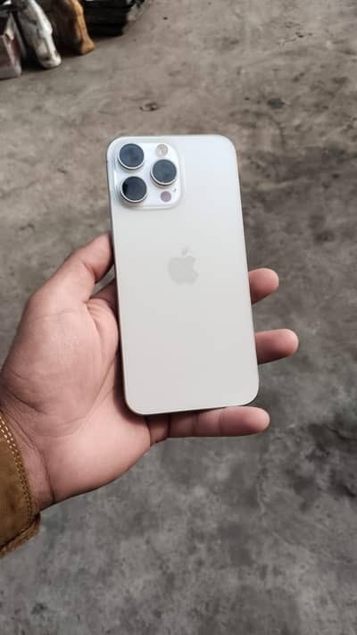 15 pro max(white colour)