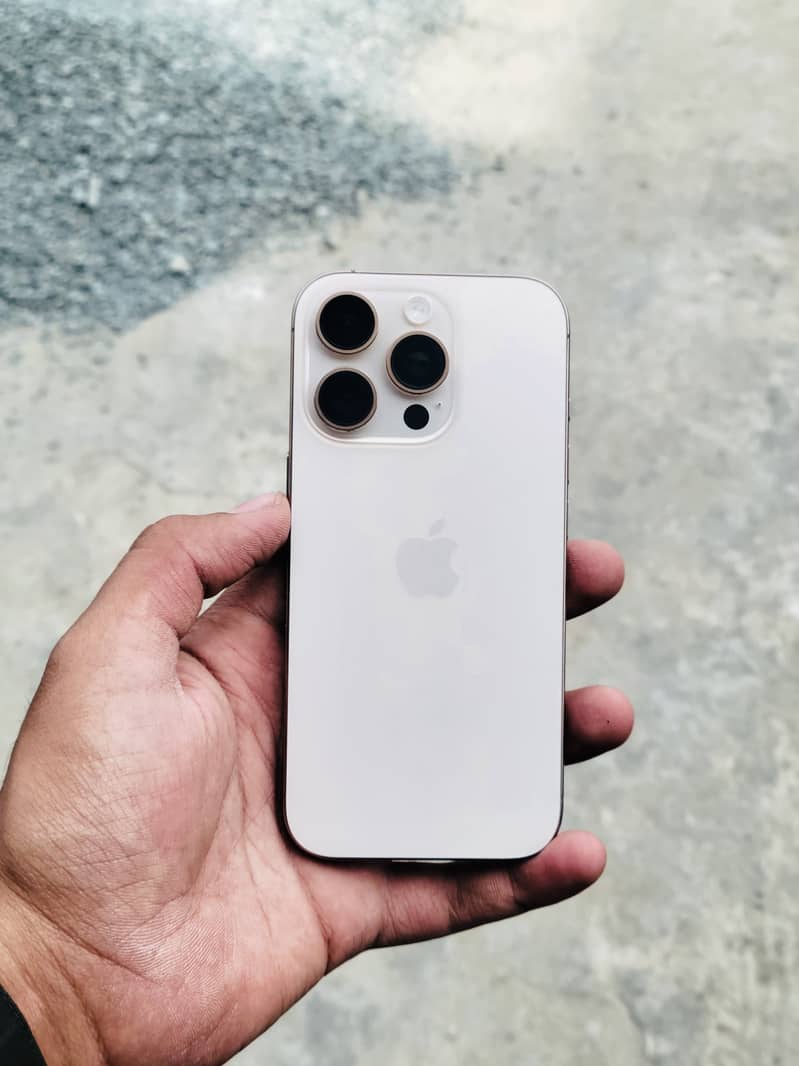 Iphone 16 Pro 8