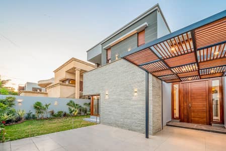 DEFENCE 500 YARDS BRAND NEW BUNGALOW FOR RENT SWIMMING POOL BASEMENT