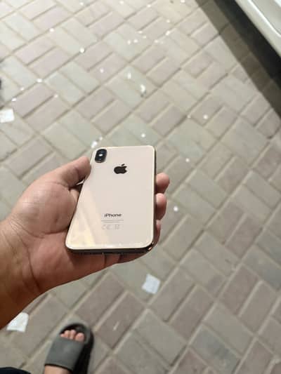 Iphone XS  10/10 condition  256GB Golden Colour JV