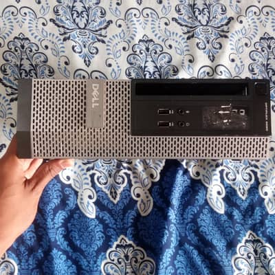 Dell Latitude 3020 4th Generation PC 4 GB ram and 500 Gb storage