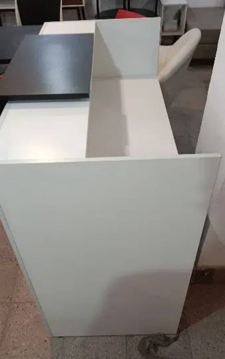 Reception Table | Counter Table 5