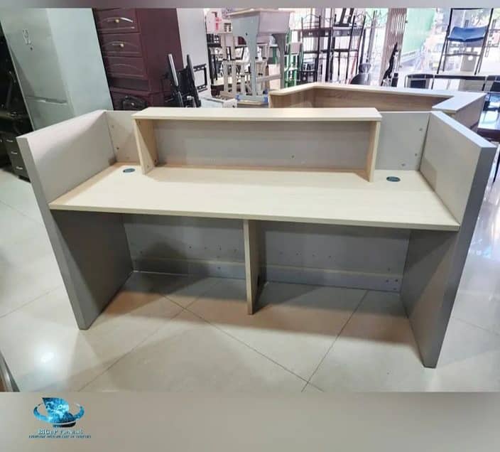 Reception Table | Counter Table 7