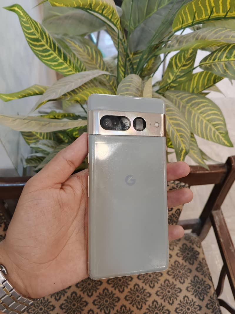 Google Pixel 7 pro 2