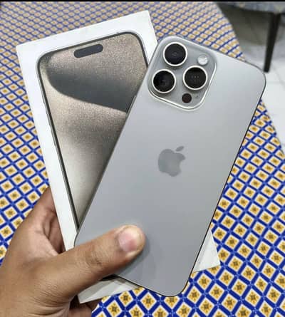 iPhone 15 pro max 256Gb natural FACTORY UNLOCK Only display massage