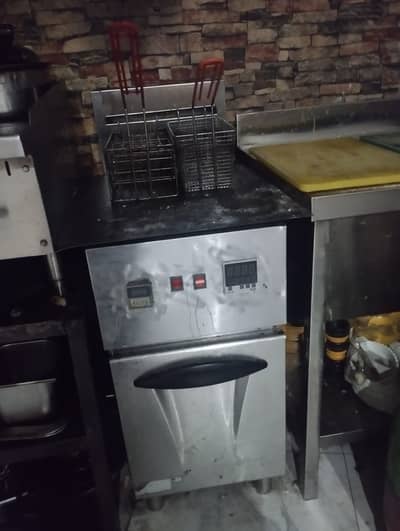 22 Liter Commercial Fryer
