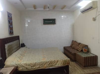 HOUSE AVALIABALE FOR SALE IN CAVALRY GROUND