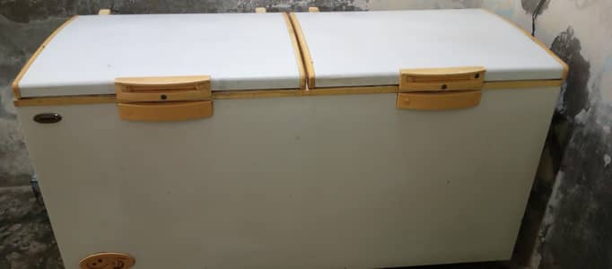 Waves Deep freezer for sale Good condition and urgent for sale