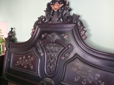 Wooden Bed for Sale – Strong & Elegant