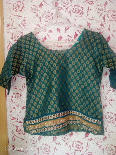 indian lehnga with elegant kurti