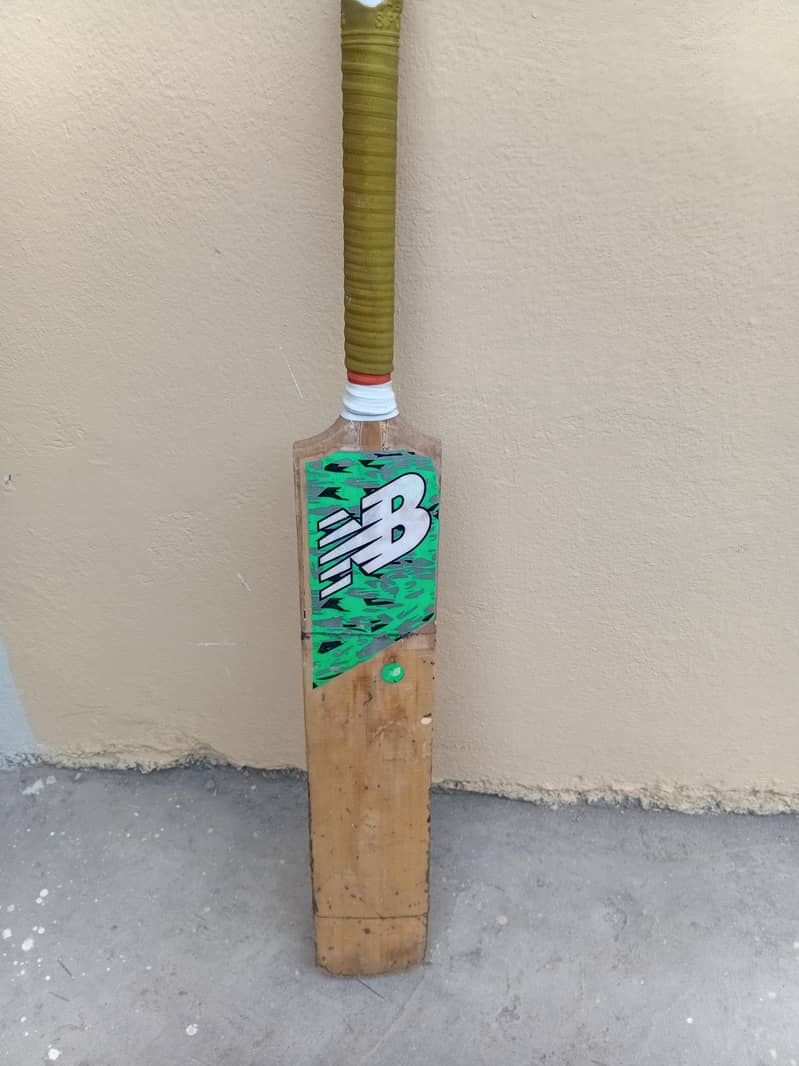 abbas afridi signed bat 0