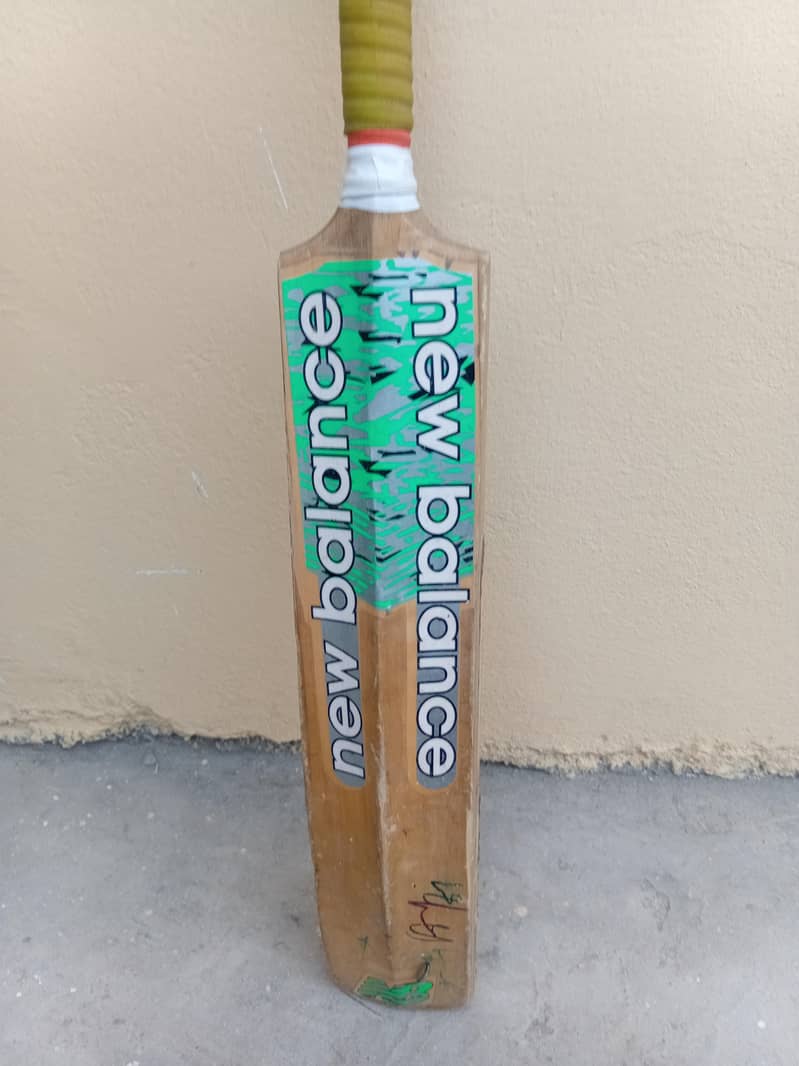 abbas afridi signed bat 1