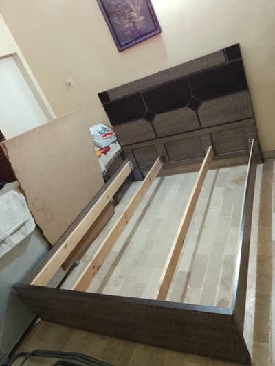 used wooden bed in best condition