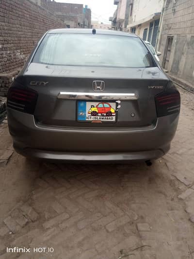 2011 Honda city car ka chat bonit dige original sade tichig